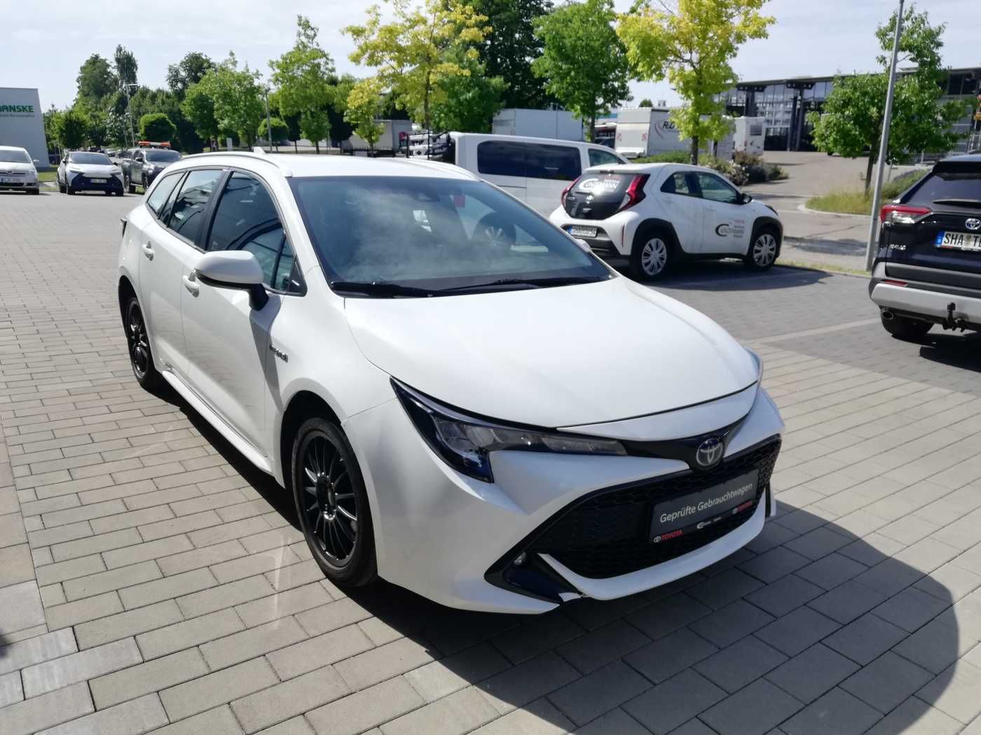 Toyota Corolla Touring Sports Hybrid 1.8 Business - Samsaru's Car Outlet