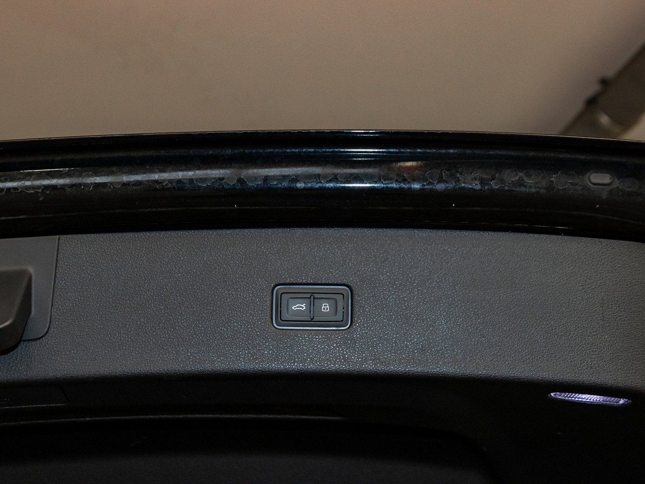 Audi Q8 50 TDI quattro S line Matrix Pano AIR HuD AHK