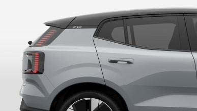 Volvo EX30 Plus Single Motor Extended Range