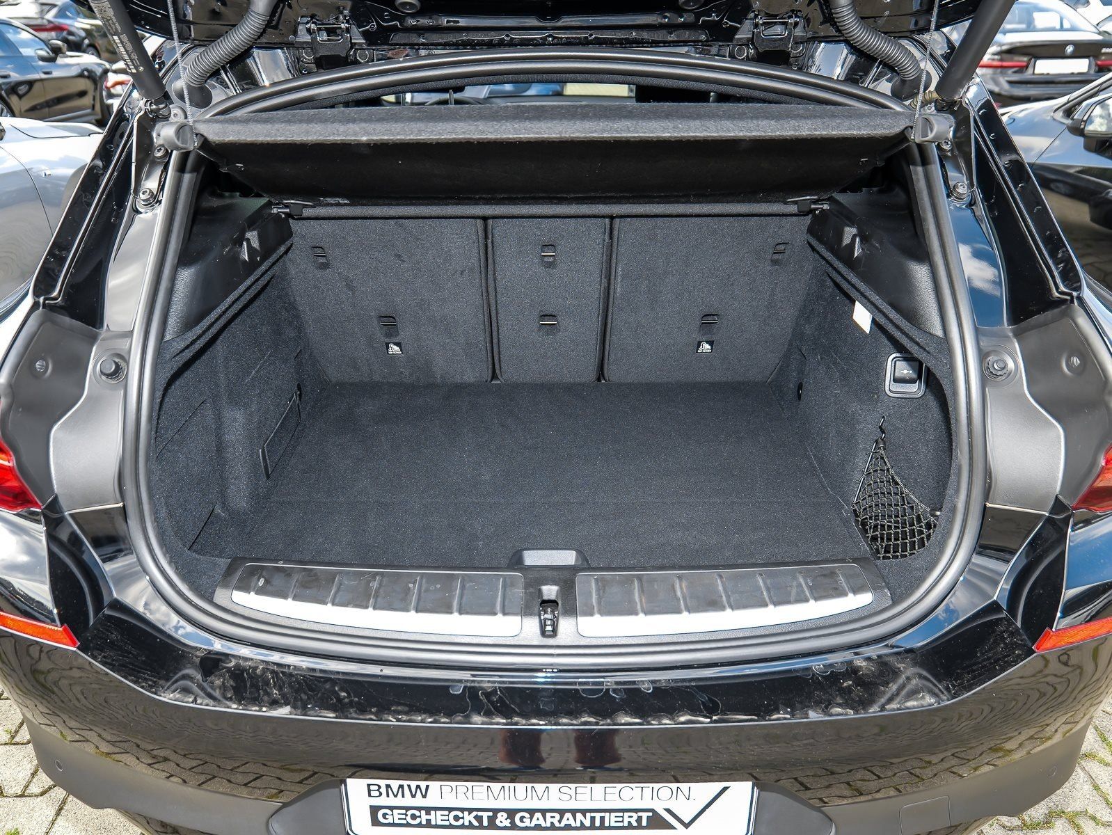BMW X2 xDrive18d Advantage Plus Navi RFK LED Sportsi