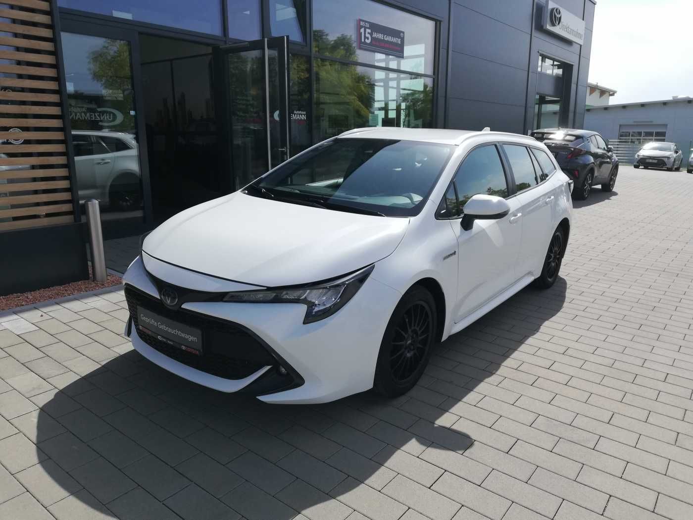 Toyota Corolla Touring Sports Hybrid 1.8 Business - Samsaru's Car Outlet