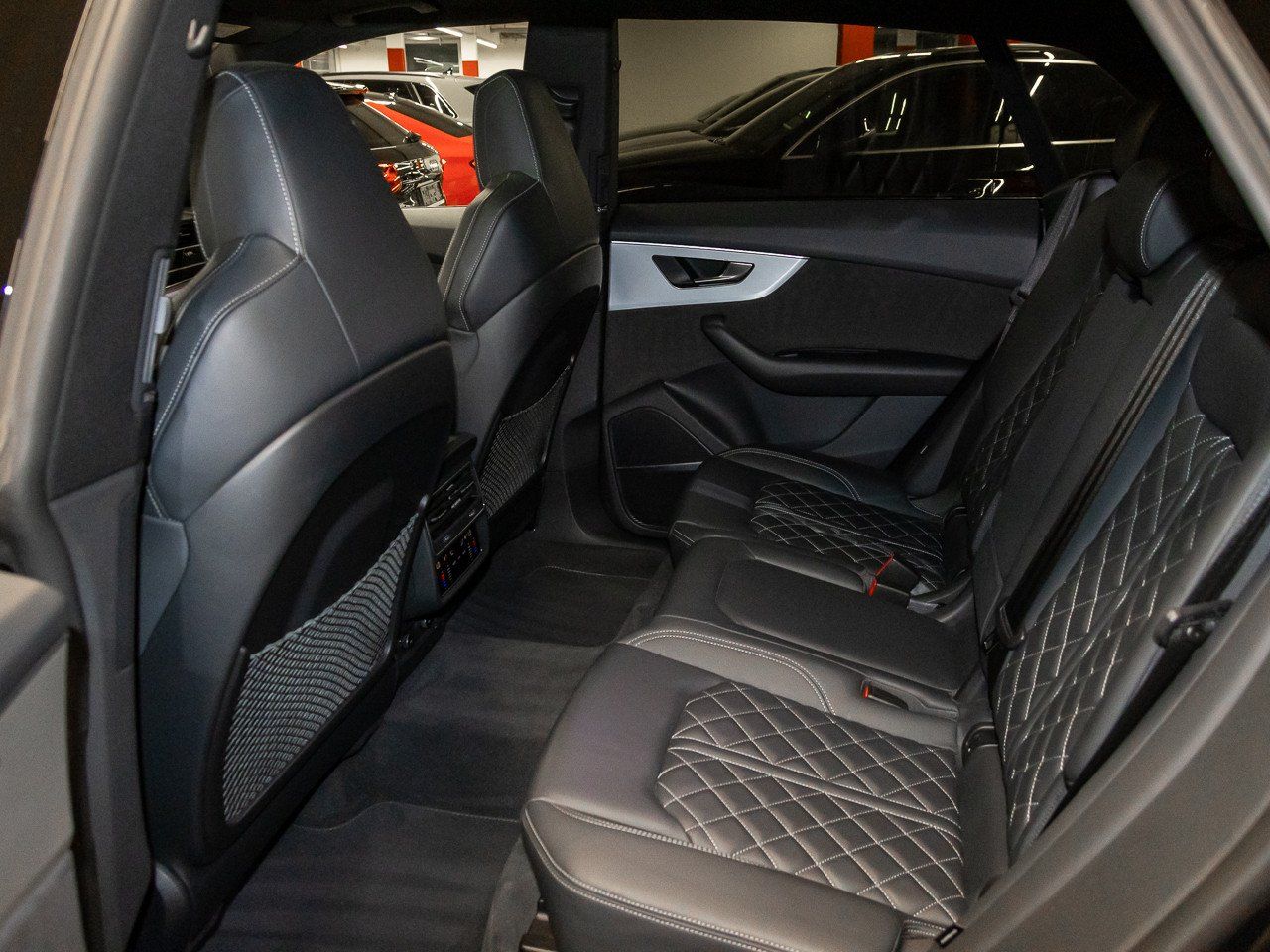 Audi Q8 50 TDI quattro S line Matrix Pano AIR HuD AHK