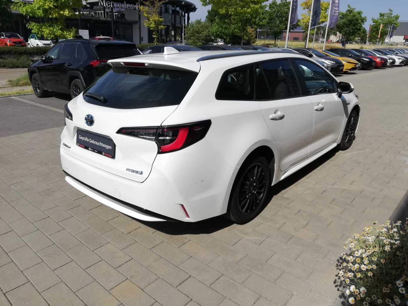 Toyota Corolla Touring Sports Hybrid 1.8 Business - Samsaru's Car Outlet