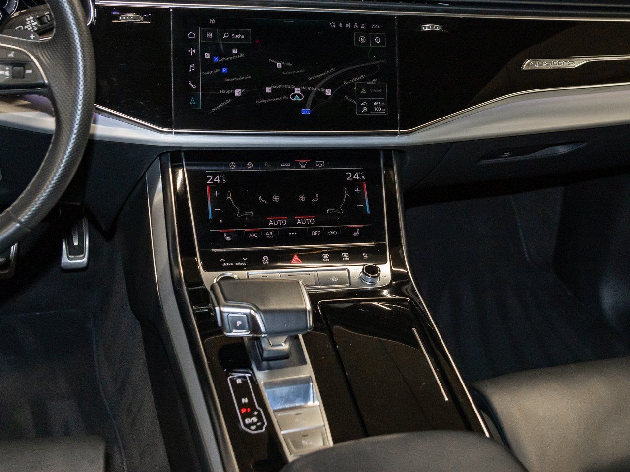 Audi Q8 50 TDI quattro S line Matrix Pano AIR HuD AHK