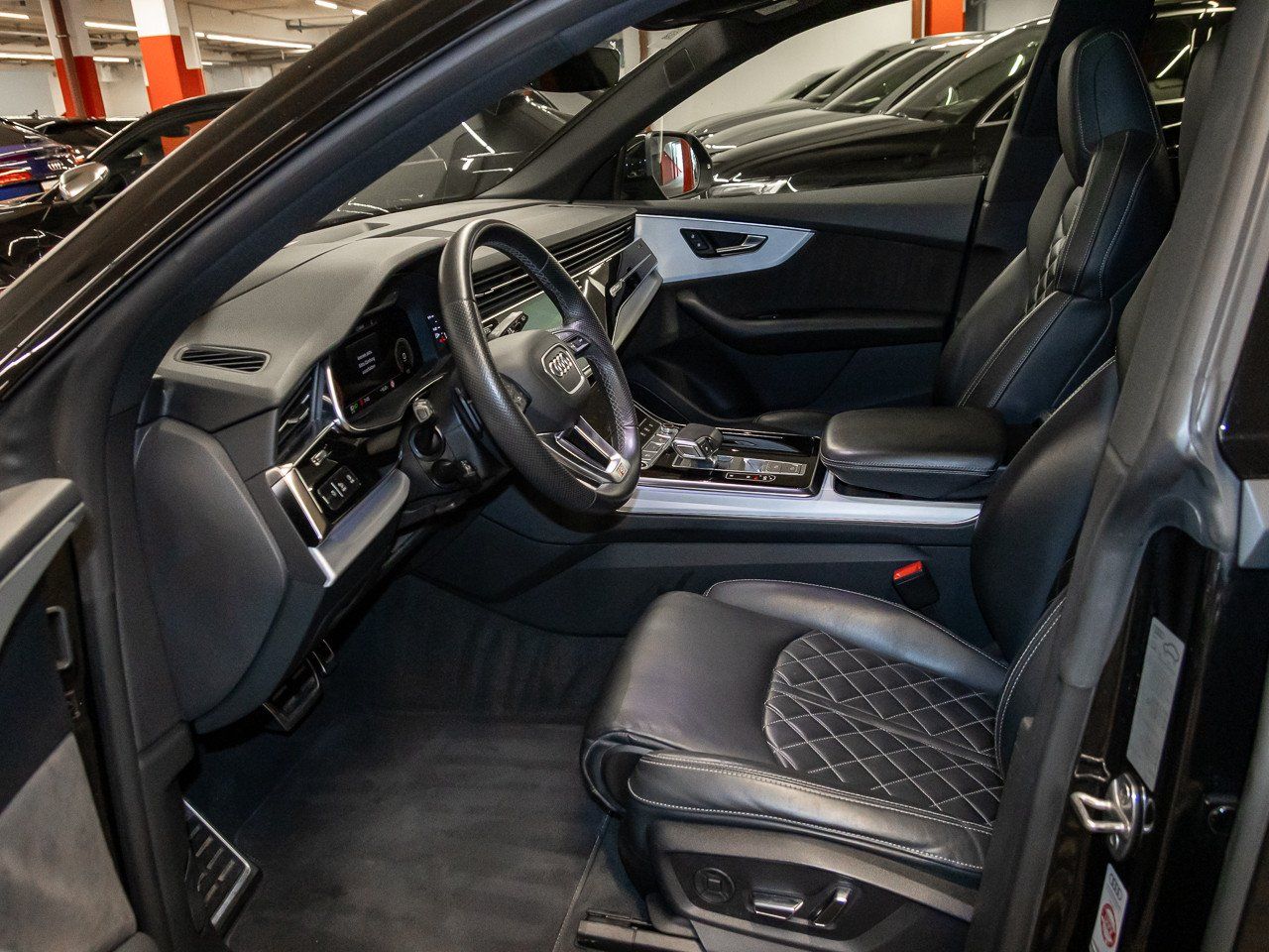 Audi Q8 50 TDI quattro S line Matrix Pano AIR HuD AHK