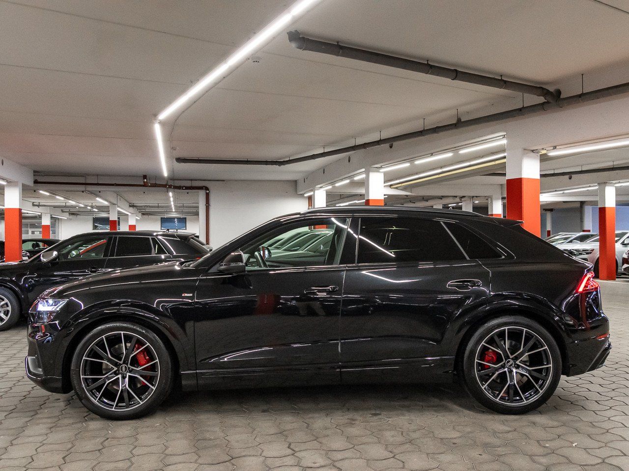 Audi Q8 50 TDI quattro S line Matrix Pano AIR HuD AHK