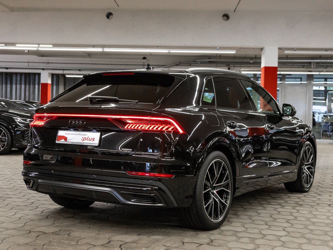 Audi Q8 50 TDI quattro S line Matrix Pano AIR HuD AHK