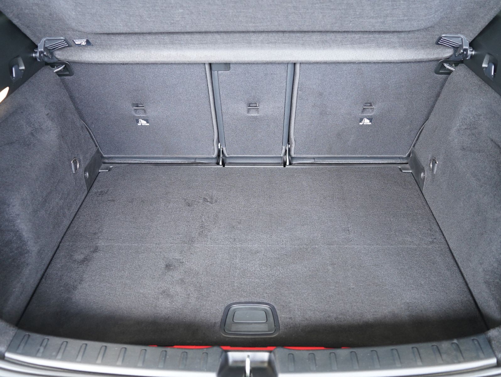 Mercedes-Benz GLA 250 e LED/NAVI/KAMERA