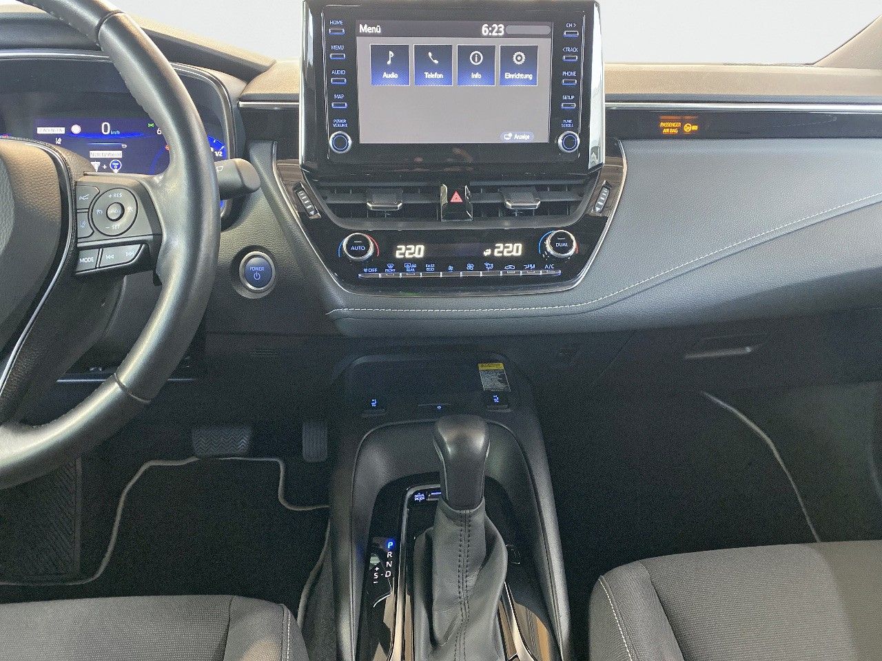 Toyota Corolla Touring Sport 2.0 Hybrid - Samsaru's Car Outlet