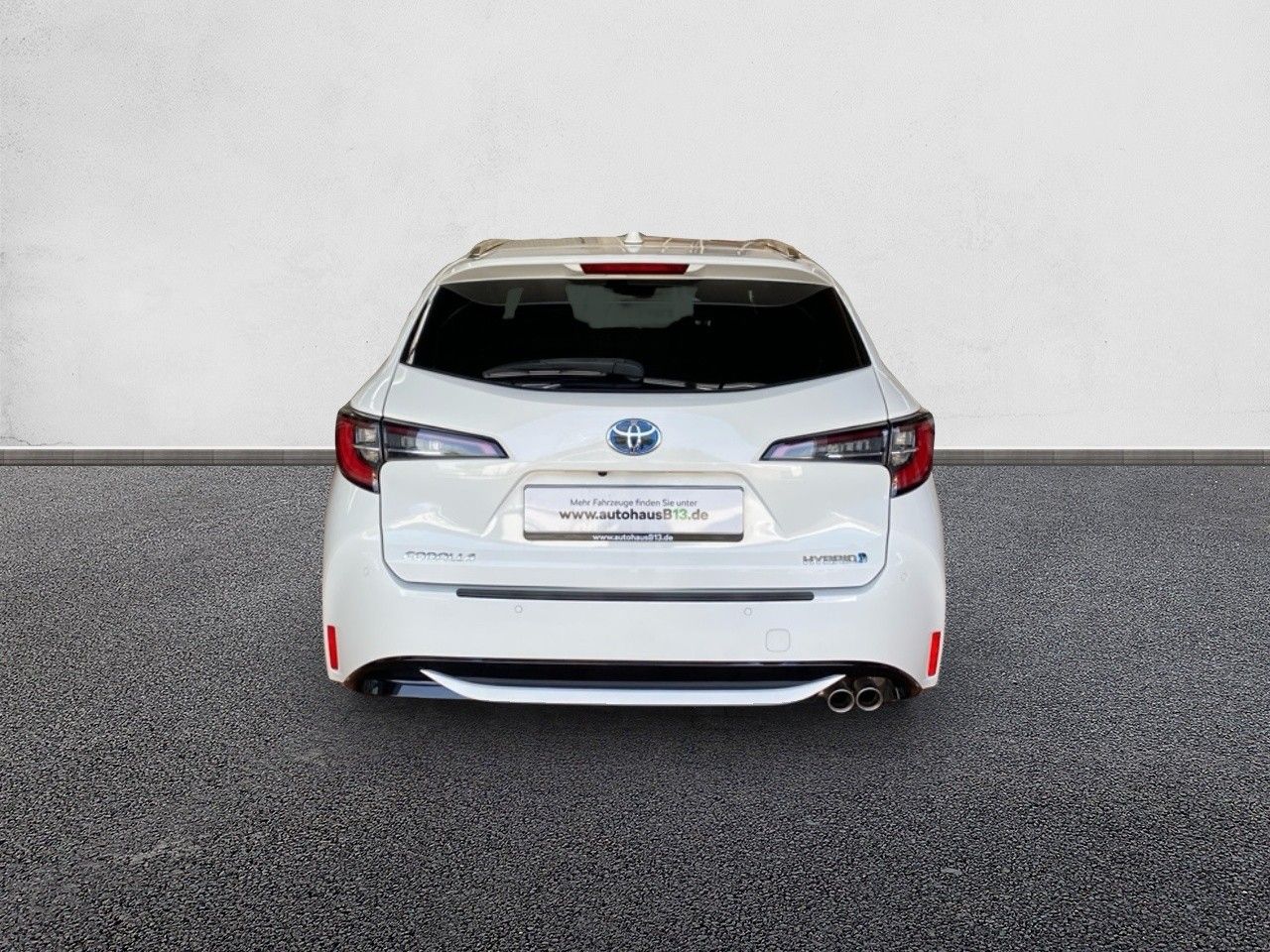 Toyota Corolla Touring Sport 2.0 Hybrid - Samsaru's Car Outlet