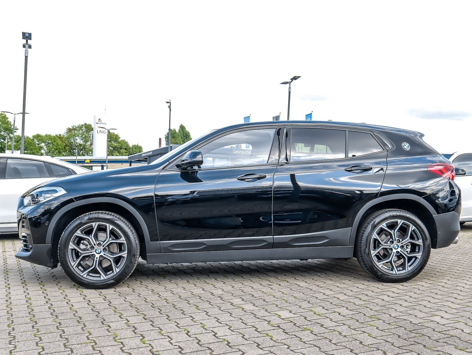BMW X2 xDrive18d Advantage Plus Navi RFK LED Sportsi