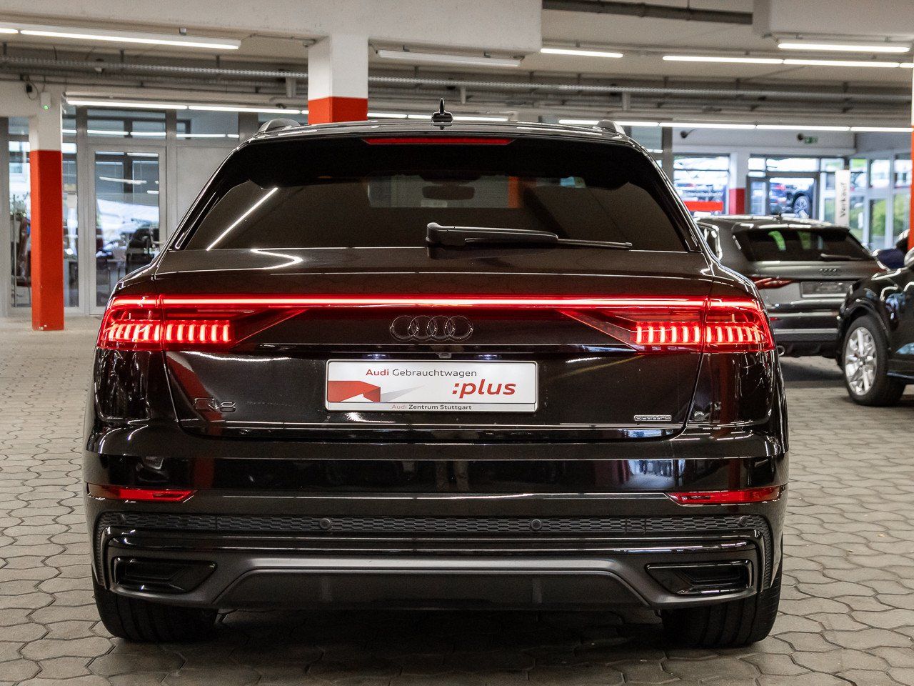 Audi Q8 50 TDI quattro S line Matrix Pano AIR HuD AHK