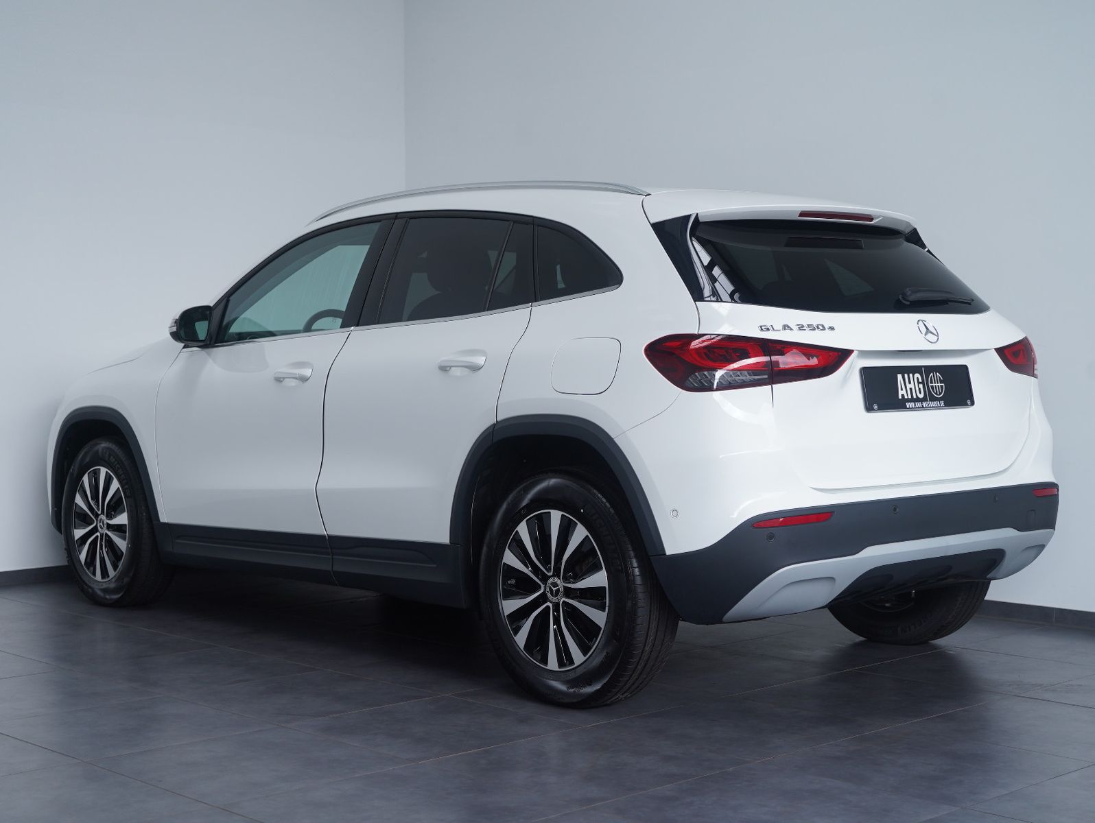 Mercedes-Benz GLA 250 e LED/NAVI/KAMERA