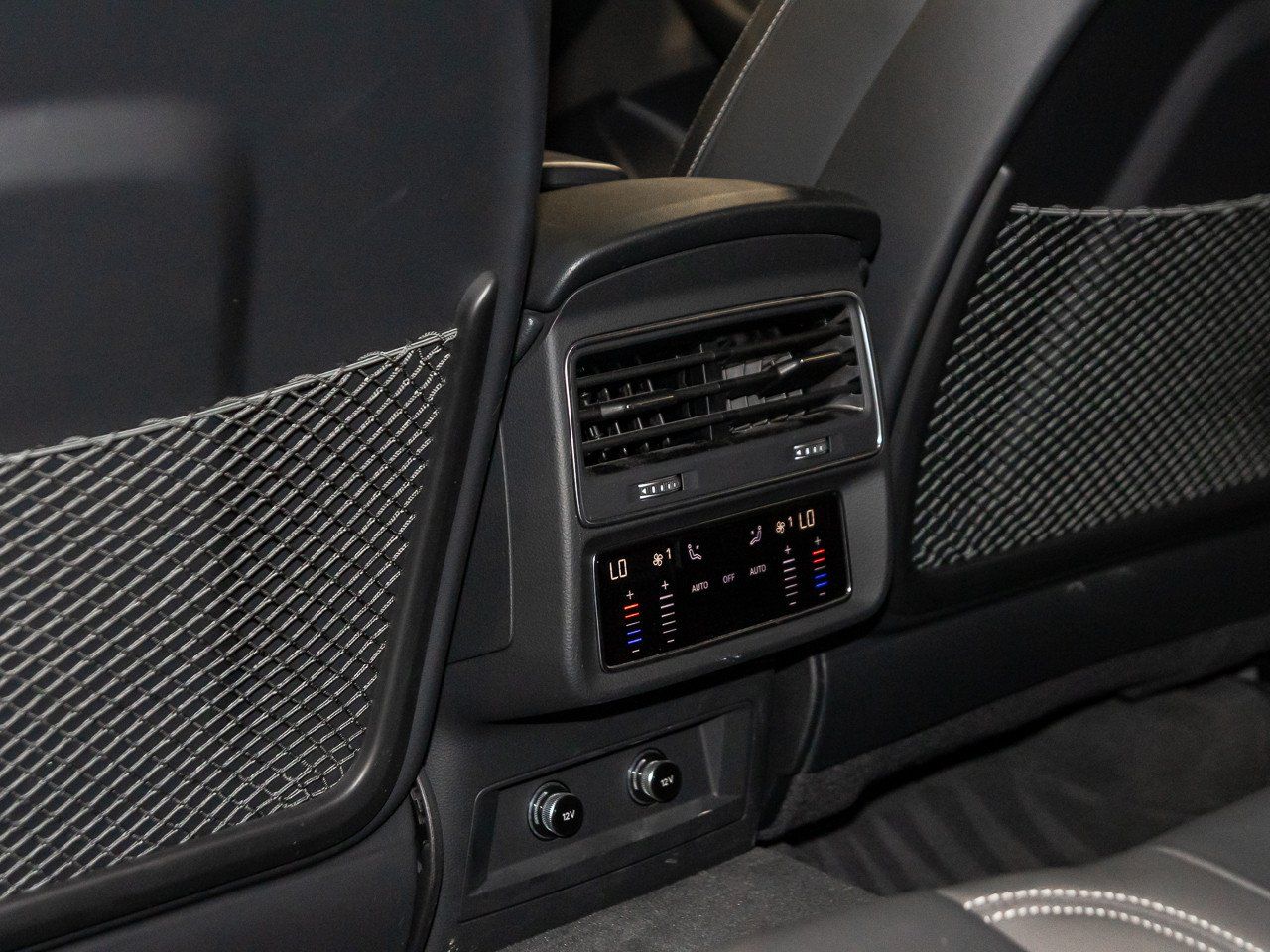 Audi Q8 50 TDI quattro S line Matrix Pano AIR HuD AHK