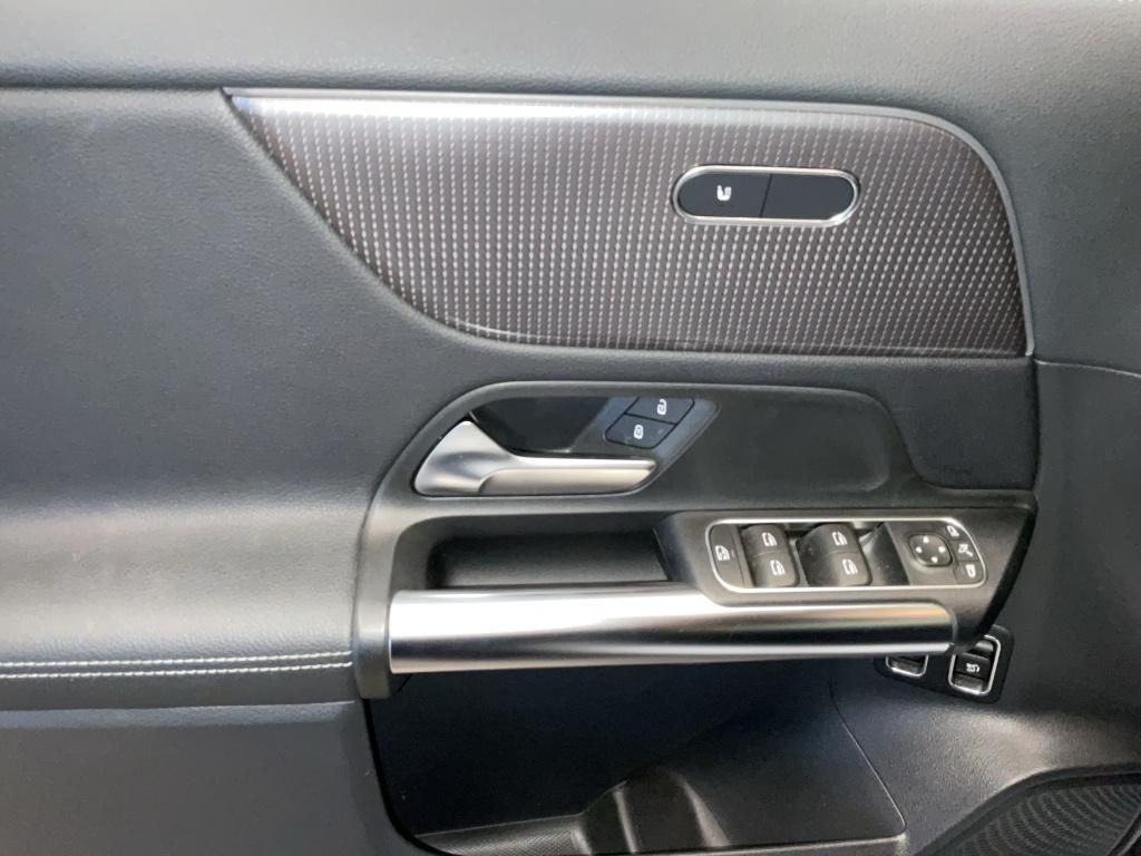 Mercedes-Benz GLA 250 e PROGRESSIVE SPURPAKET KAMERA PDC LED