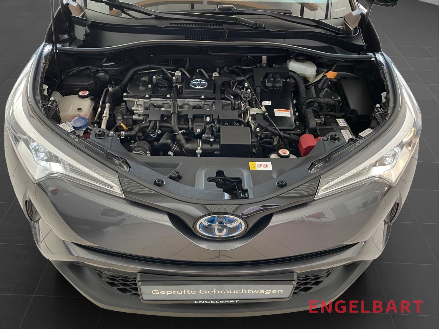 Toyota C-HR 1.8 Hybrid - Samsaru's Car Outlet