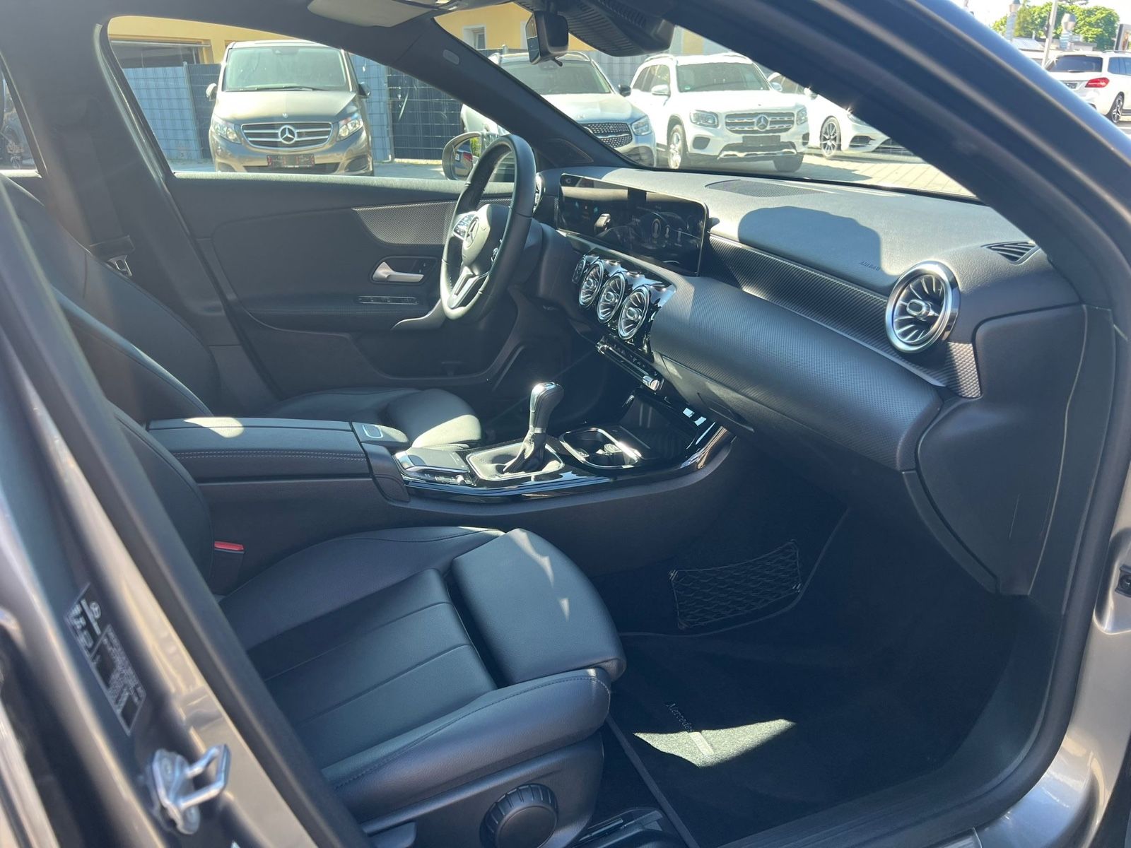 Mercedes-Benz A 200 - Samsaru's Car Outlet