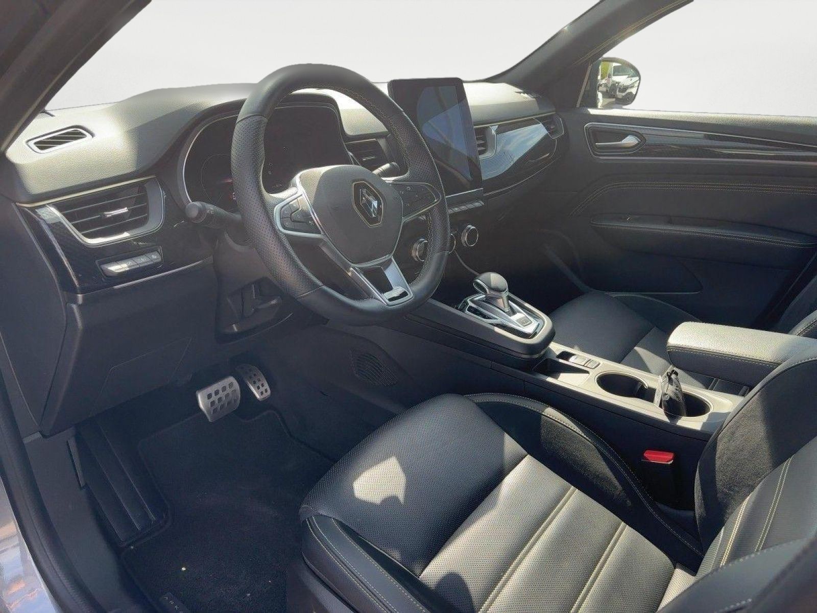 Renault Arkana E-TECH 145 E-Tech Engineered - Samsaru's Car Outlet