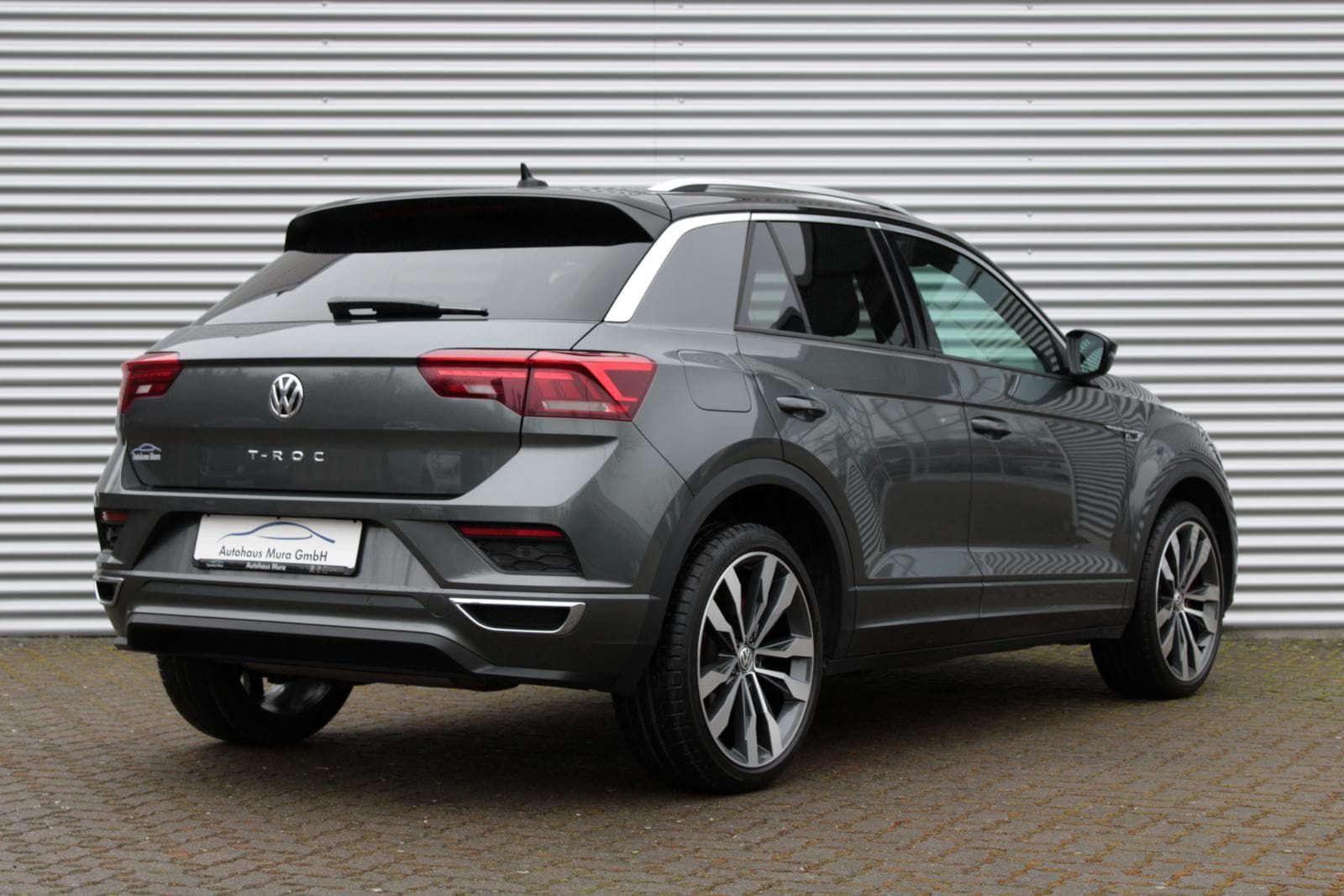 Volkswagen T-ROC 1.5TSI R-Line - Samsaru's Car Outlet