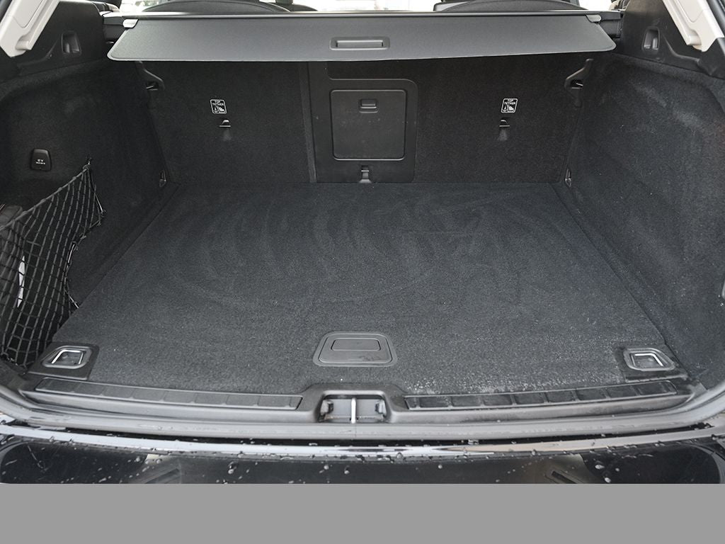 Volvo XC 60 B4 2 WD Core - Samsaru's Car Outlet