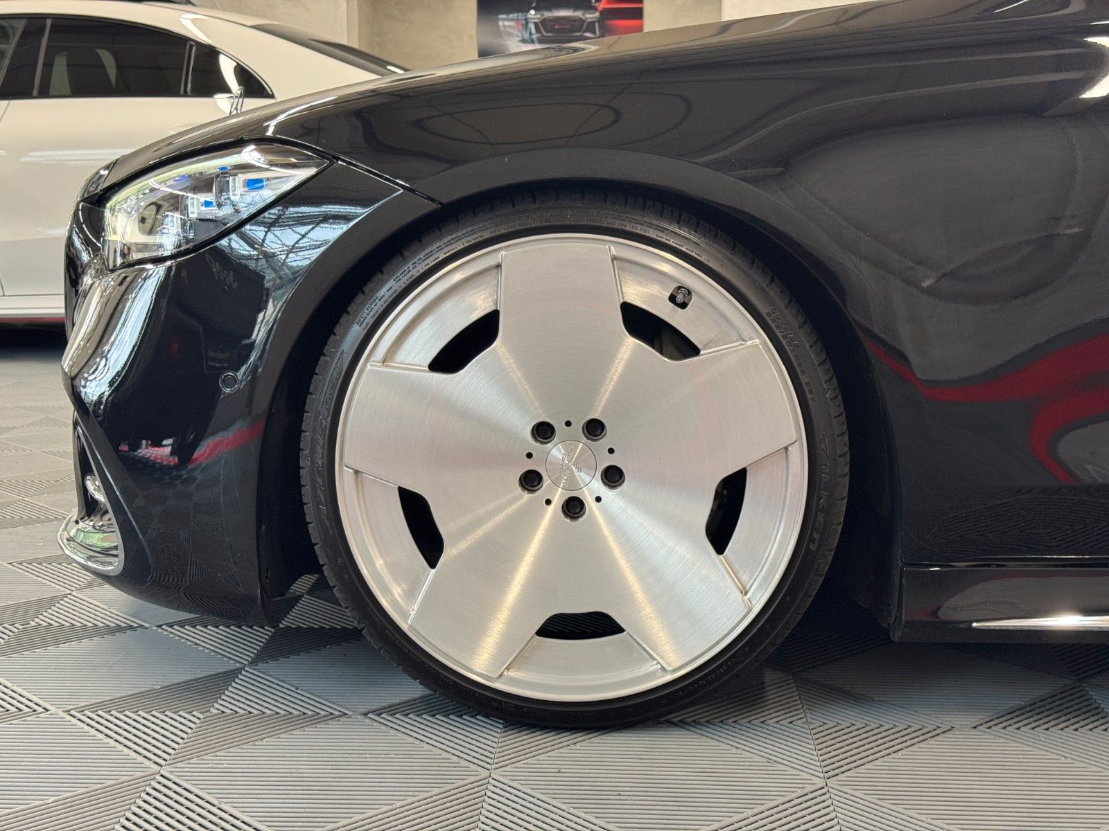 Mercedes-Benz S 400d 4Matic AMG - Samsaru's Car Outlet