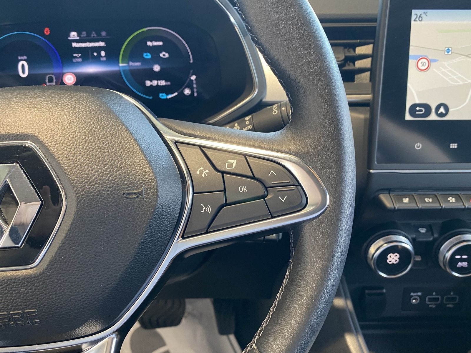 Renault Captur BUSINESS EDITION E-TECH Plug-in - Samsaru's Car Outlet