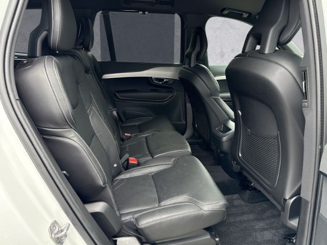 Volvo XC90 R Design B5 - Samsaru's Car Outlet