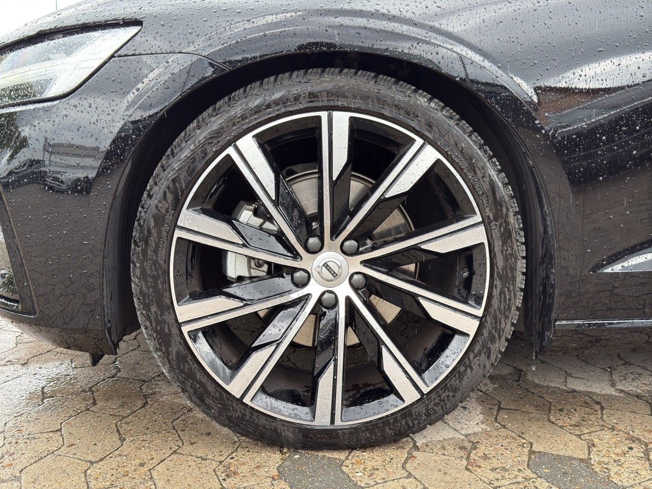 Volvo S60 B4 Plus Dark/Leder/Navi/Pano/Standhz/20Zoll