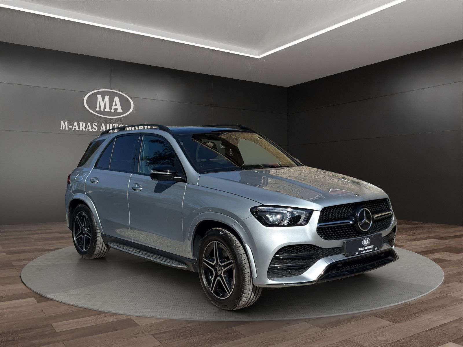 Mercedes-Benz GLE 400d 4Matic AMG Pano Burmester Standh.AHK