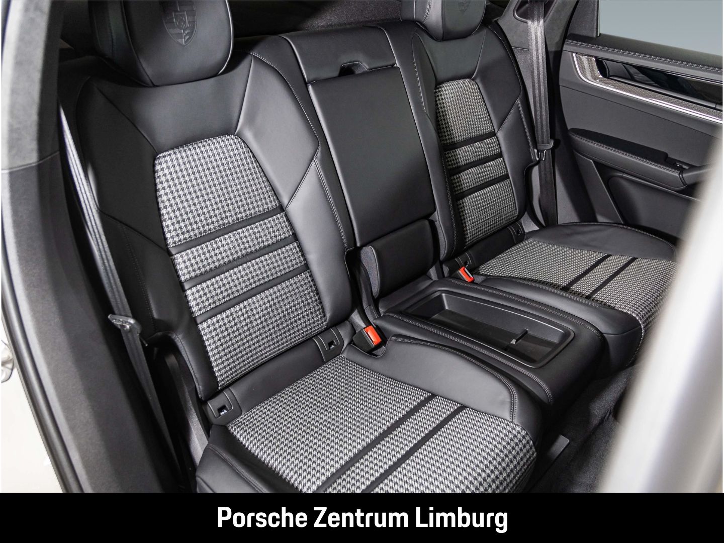 Porsche Cayenne S Coupe BOSE Luftfederung InnoDrive LED