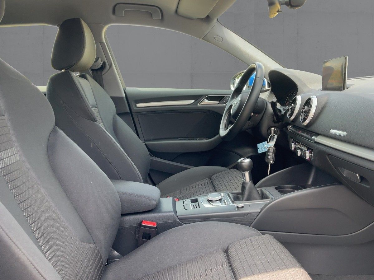 Audi A3 Sportback 35 TDI SPORT - Samsaru's Car Outlet