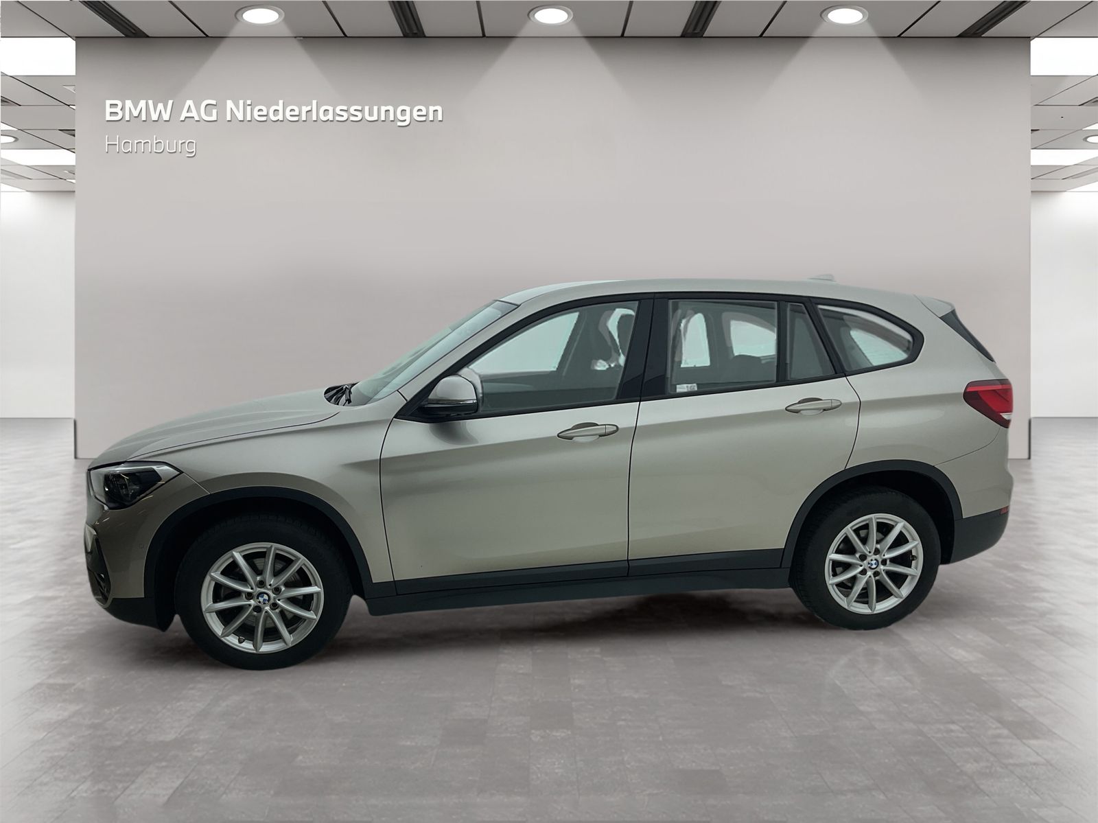 BMW X1 xDrive18d Sportsitze - Samsaru's Car Outlet