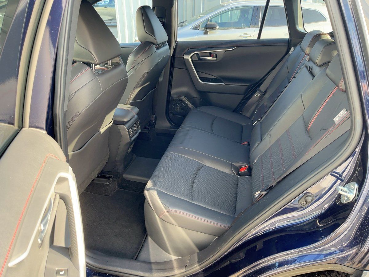 Toyota RAV4 2.5 Hybrid 4x4 Style LED+Navi+SHZ+Klima+360