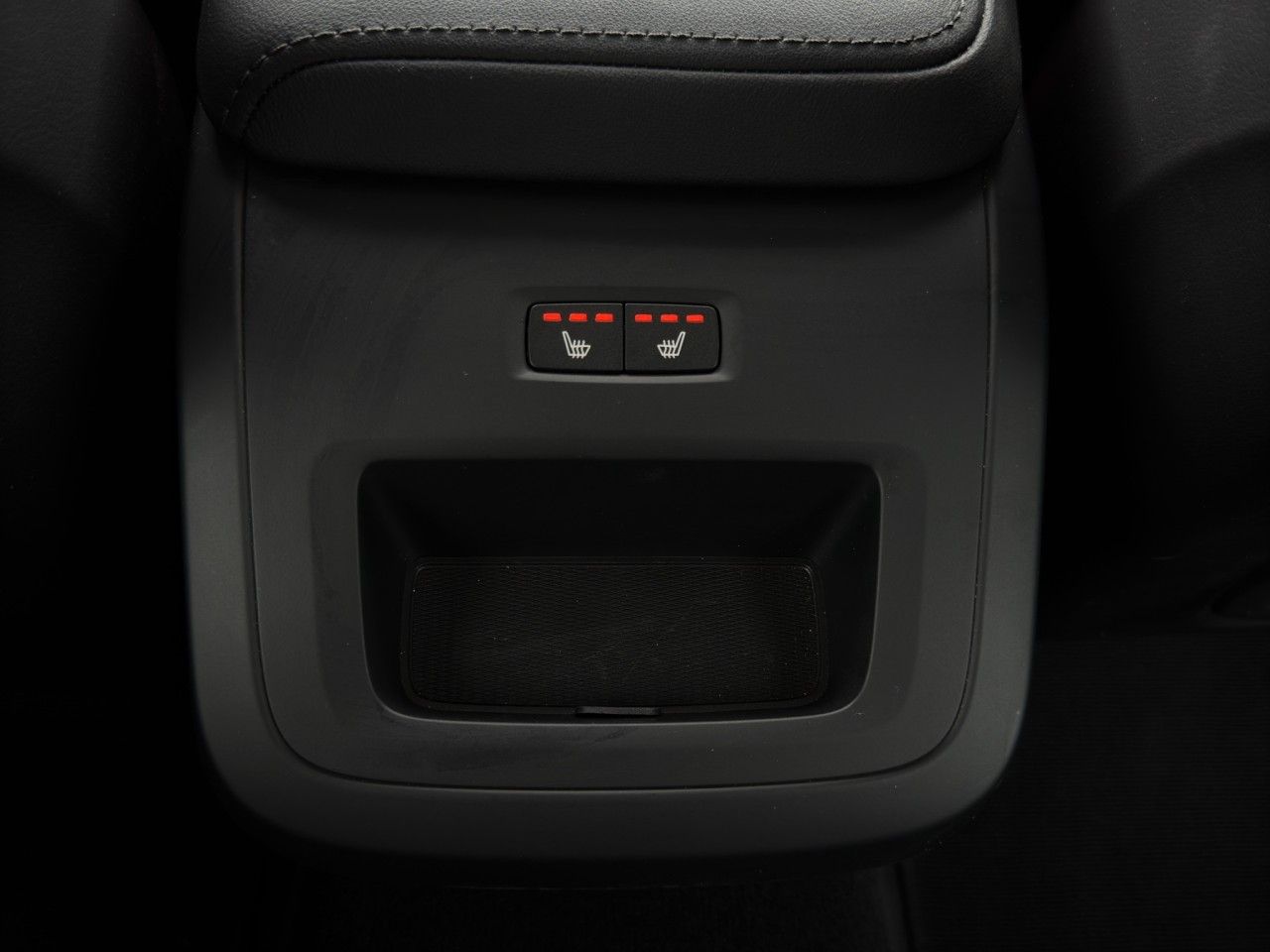 Volvo S60 B4 Plus Dark/Leder/Navi/Pano/Standhz/20Zoll