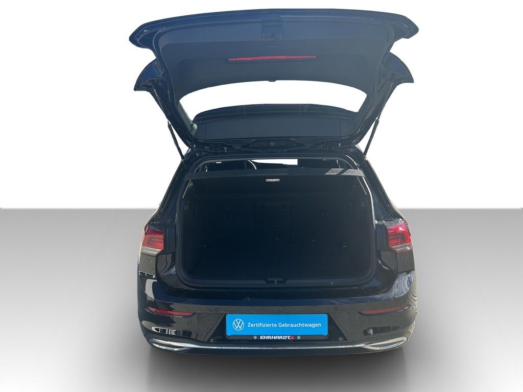 Volkswagen Golf VIII 1.5 eTSI DSG Style - Samsaru's Car Outlet