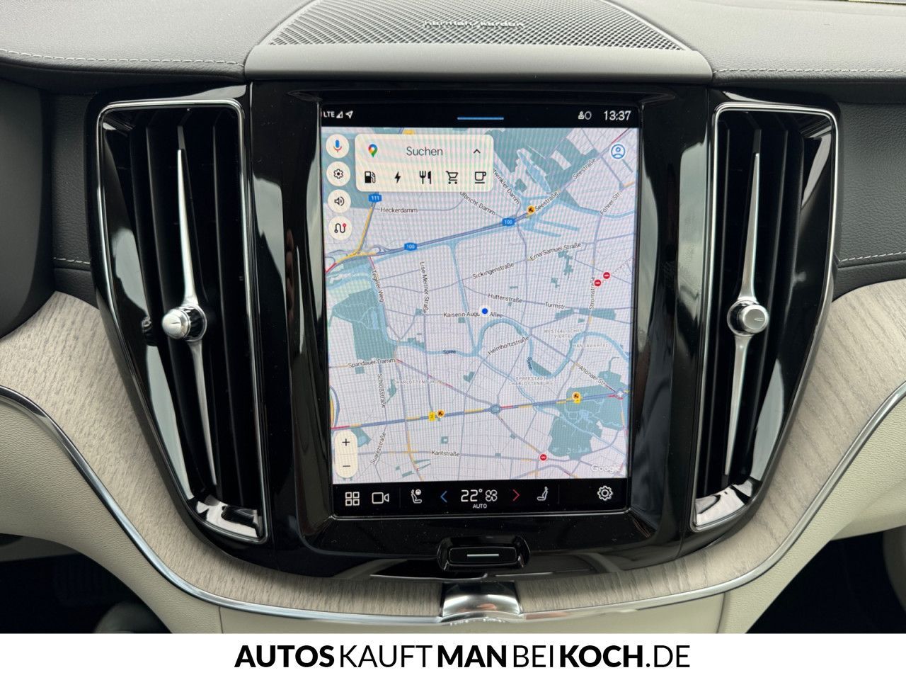 Volvo XC60 T6 AWD Plug-in Hybrid Ultra Bright - Samsaru's Car Outlet