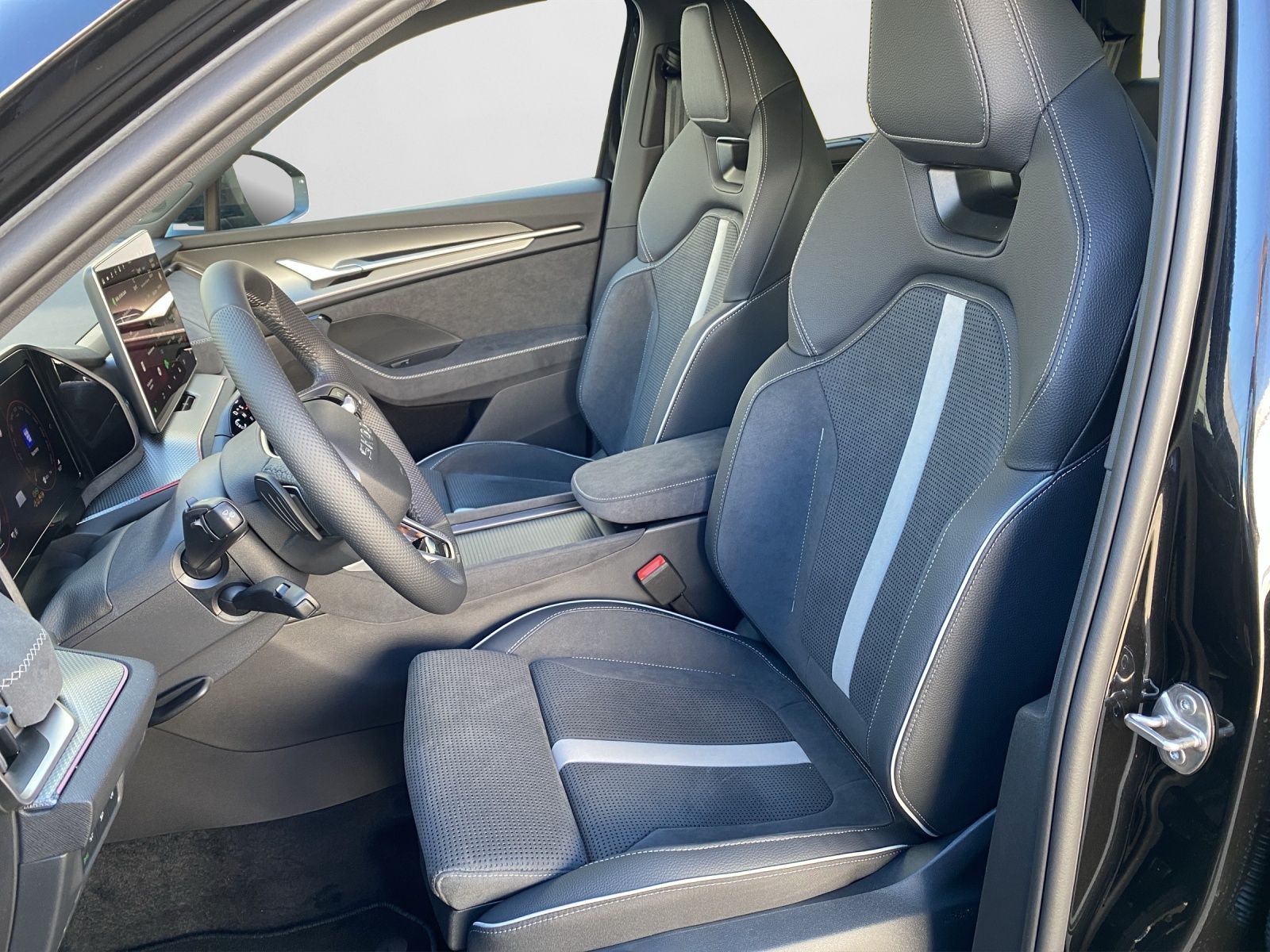 Skoda Kodiaq Sportline 1,5 TSI iV DSG AHK/ Pano/ Infot