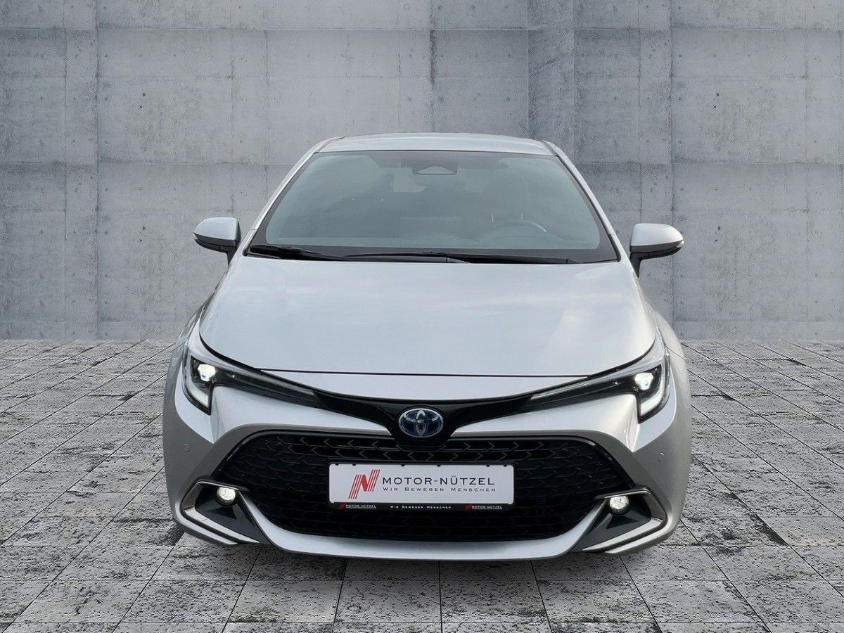 Toyota Corolla 1.8Hybrid TEAM D LED+NAV+ACC+SHZ+RFK+MFL
