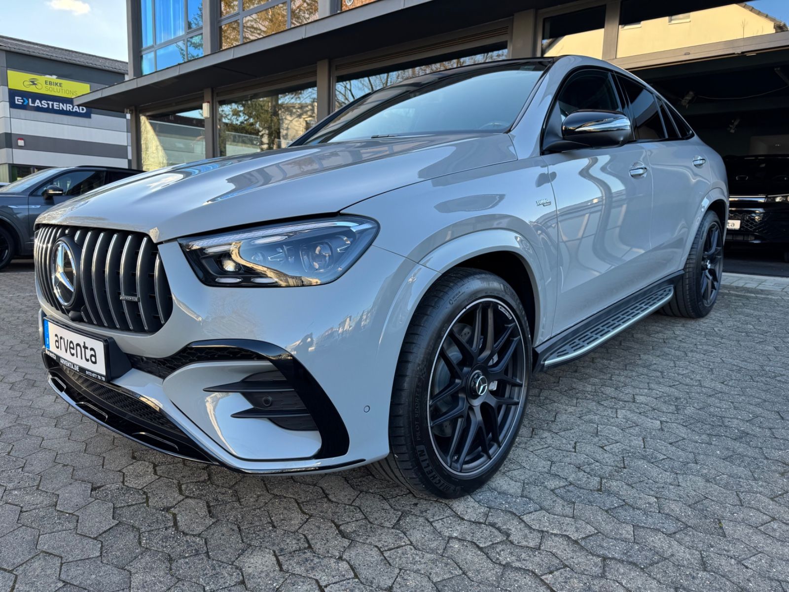 Mercedes-Benz COUPÉ|ROT|MY26|CARBON|BURMESTER|HEAD-UP|MASSAGE|