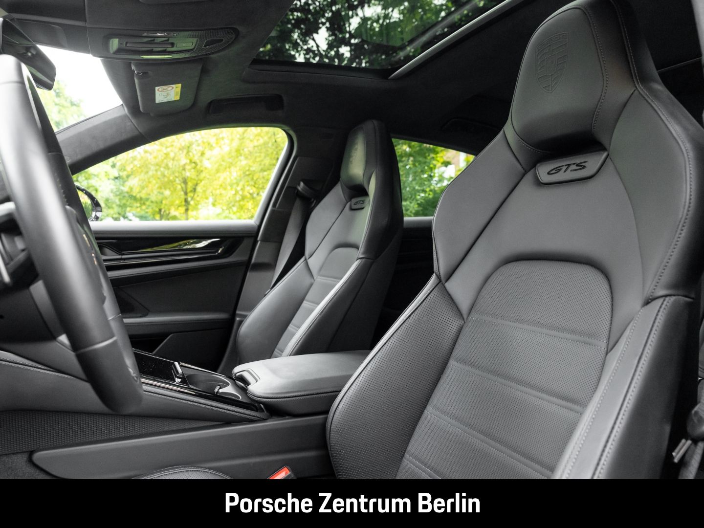 Porsche Panamera GTS Surround-View InnoDrive LED-Matrix