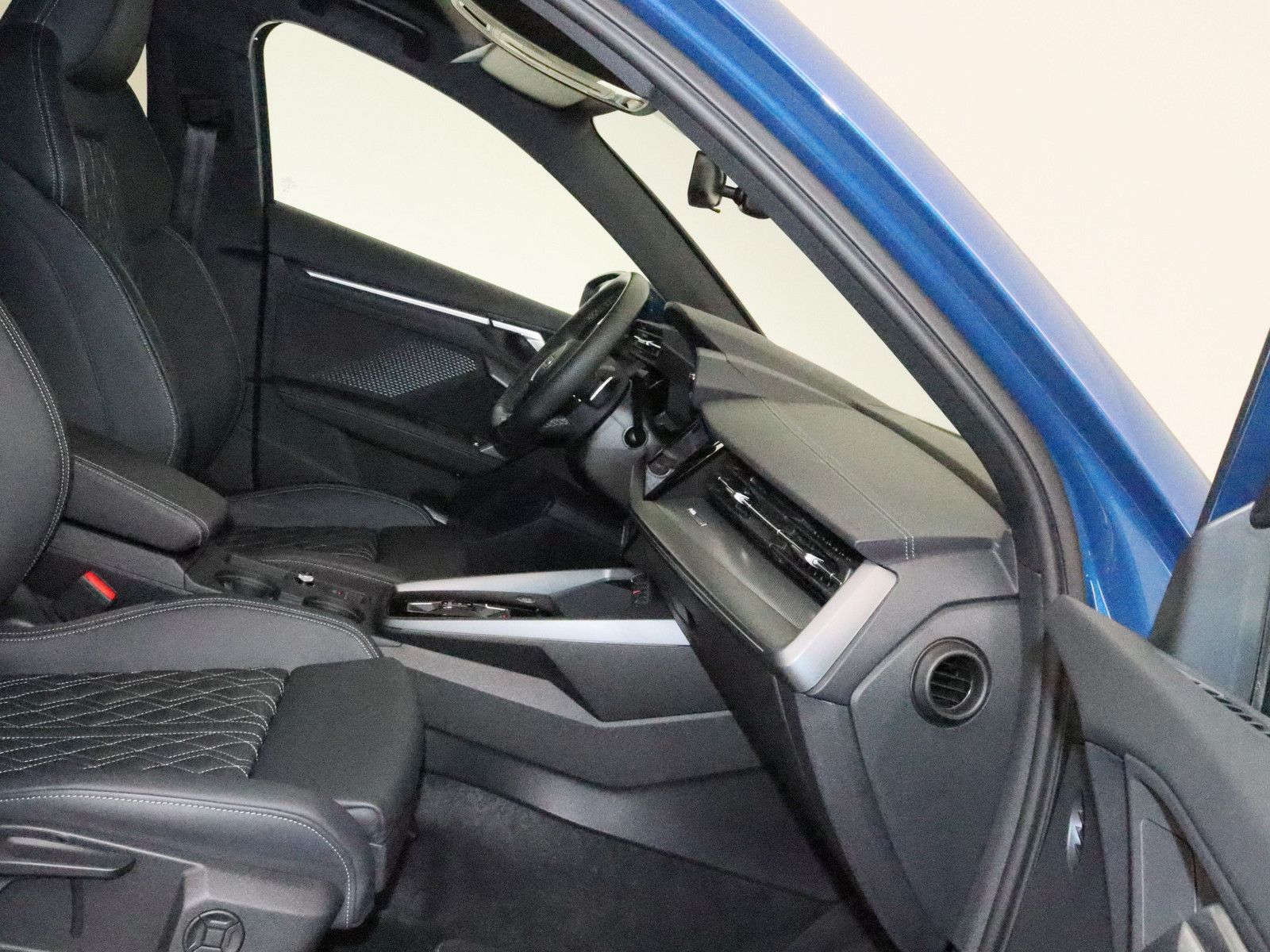 Audi A3 Limousine 35 TDI S line - Samsaru's Car Outlet