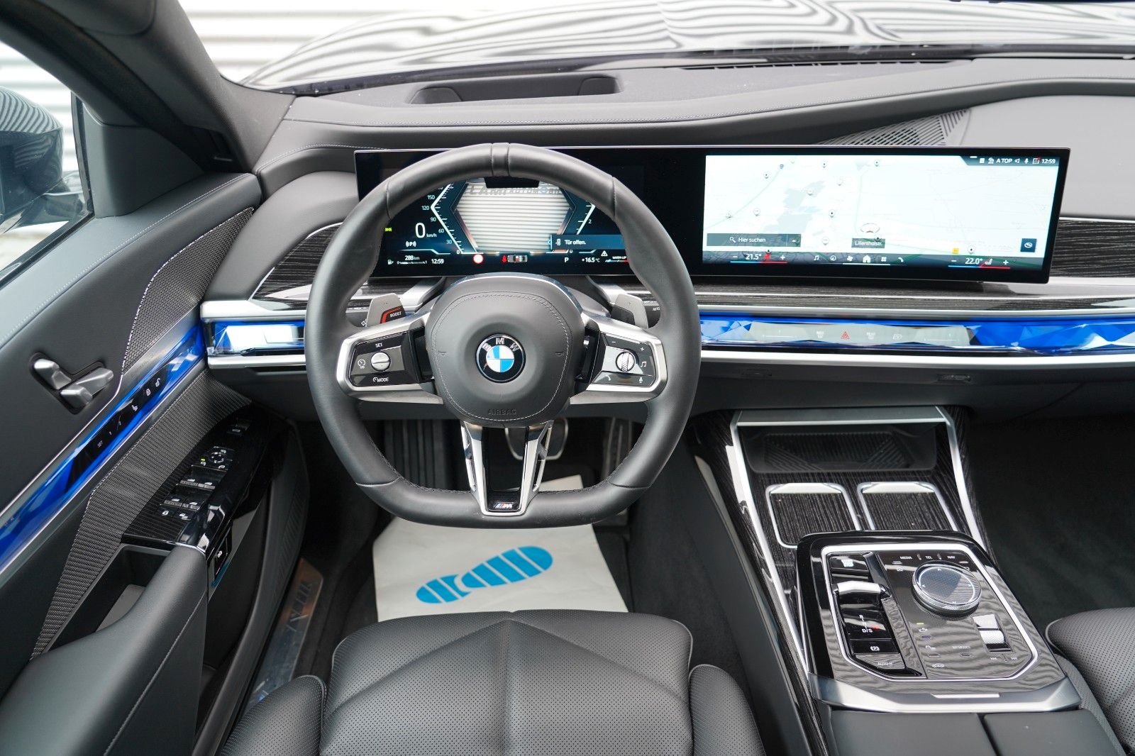 BMW 740d xDrive M Sport SKYLOUNGE ICONIC 360 HUD B&W