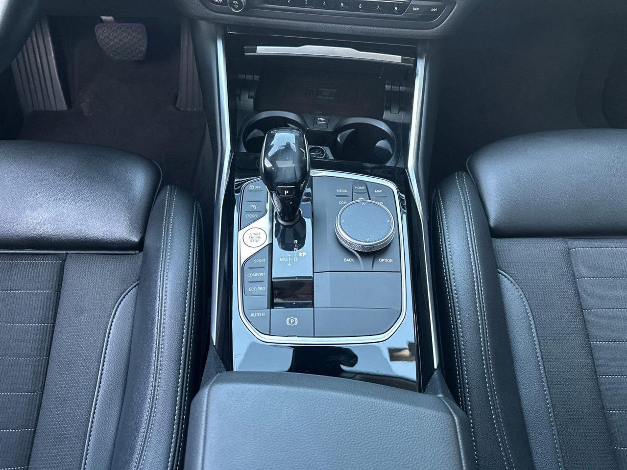 BMW 320i xDrive Sport Line LiCoPro LED ACC PA DAB