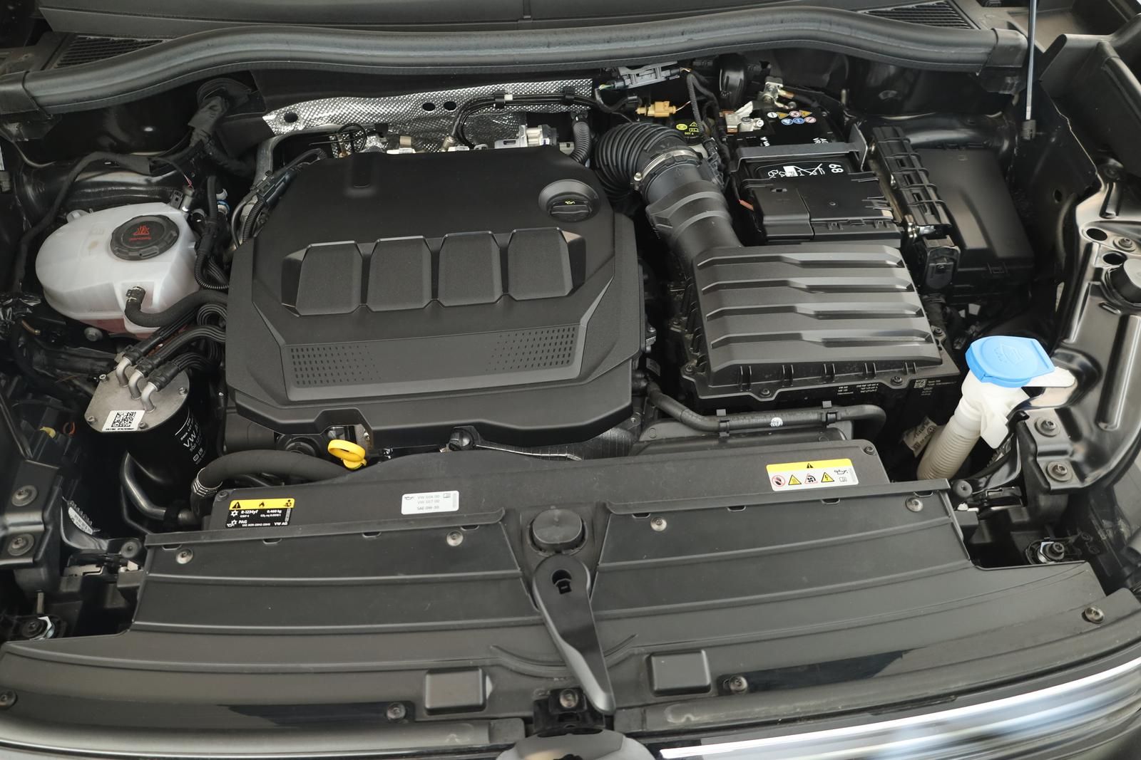 Volkswagen Tiguan 2.0 TDI 4M DSG R-Line Leder Pano Navi 360