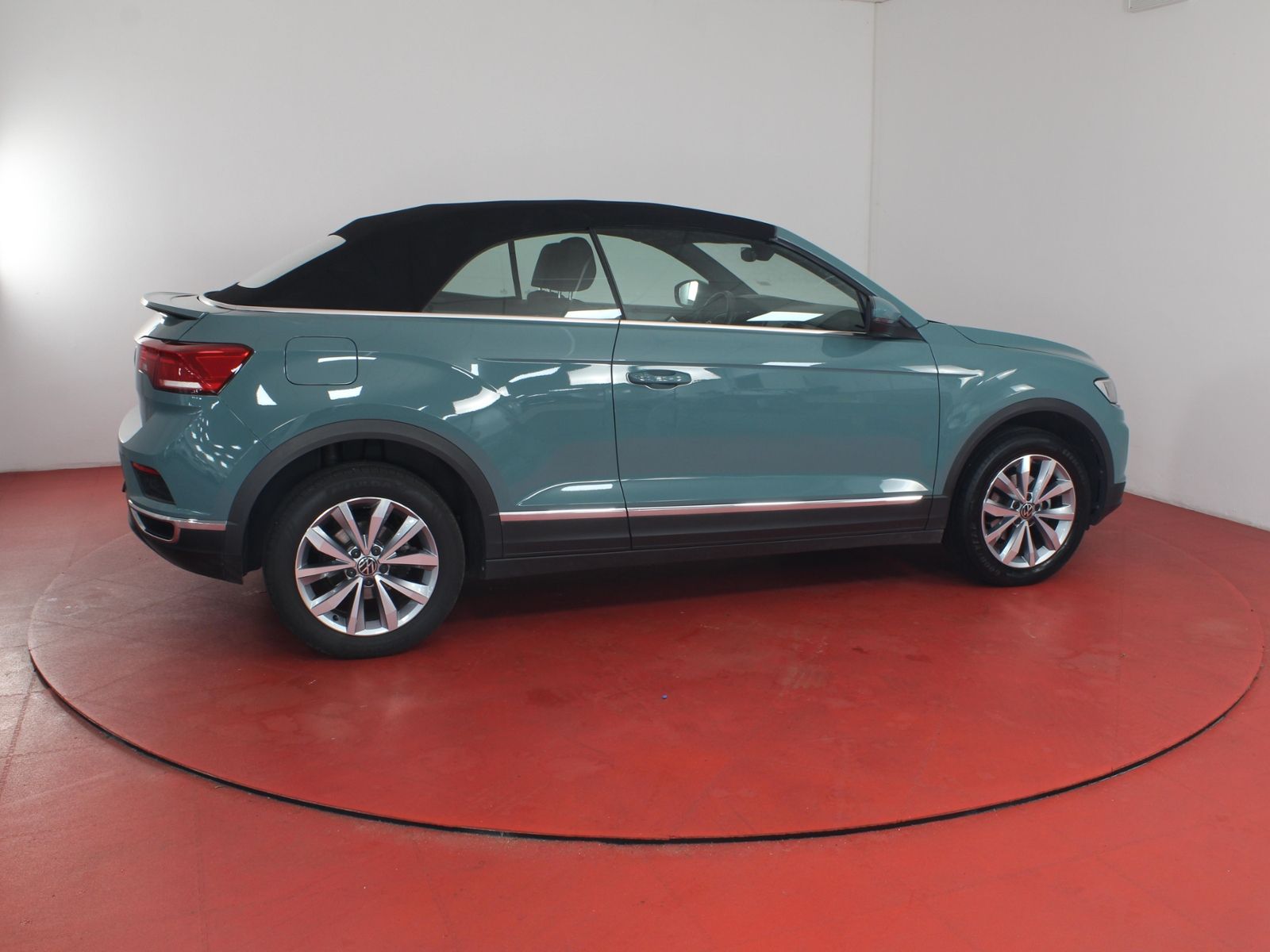 Volkswagen T-Roc Style 1.0TSI - Samsaru's Car Outlet