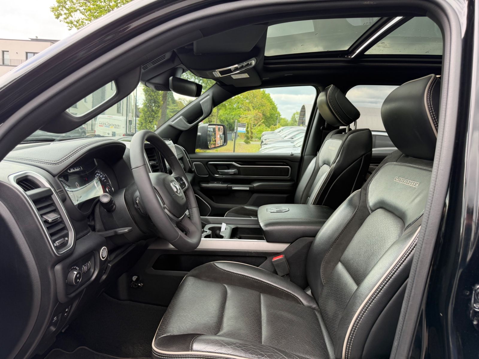 Dodge RAM 1500 5.7 Laramie Sport/Night/Sport-Aga/LPG