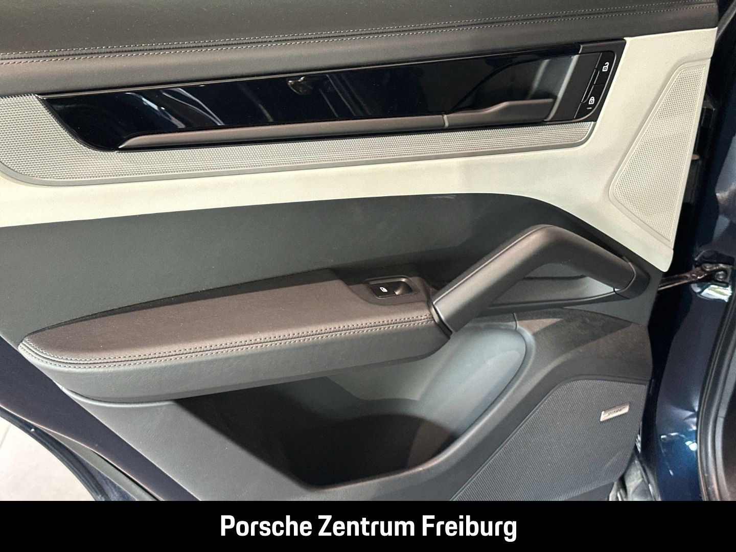 Porsche Cayenne E-Hybrid BOSE Luftfederung LED-Matrix
