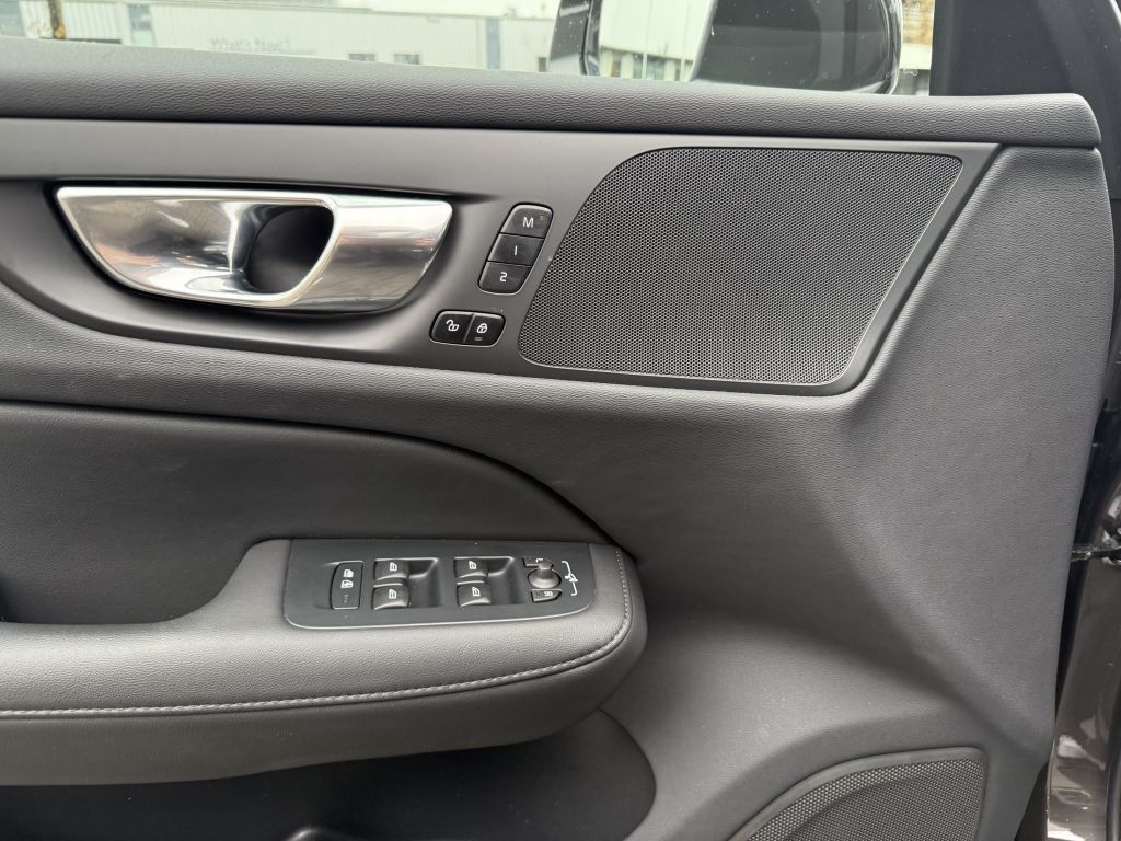 Volvo V60 T6 AWD Recharge Plus Dark