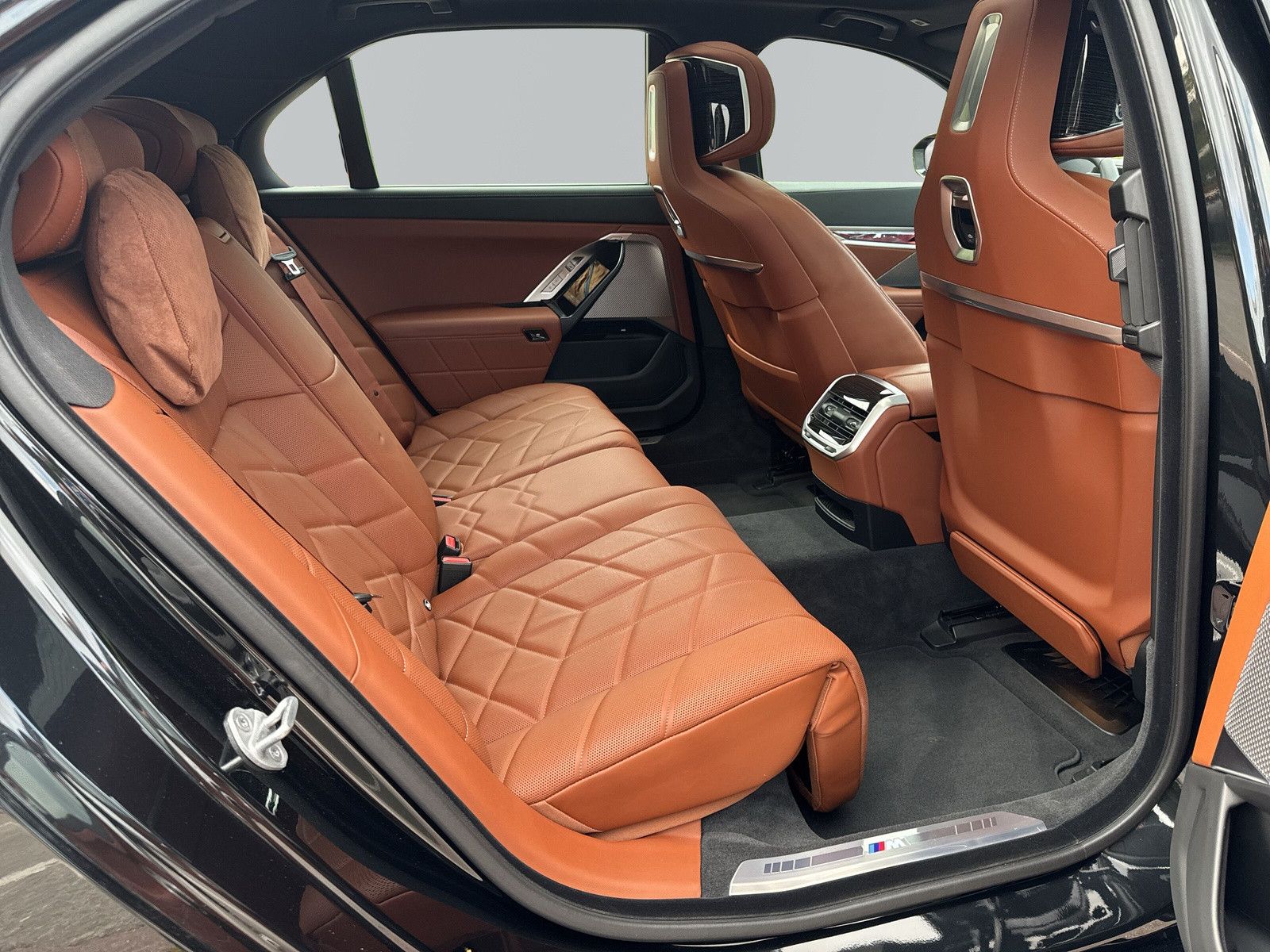 BMW 740d xDrive M SPORT PRO *TV *Executive Lounge