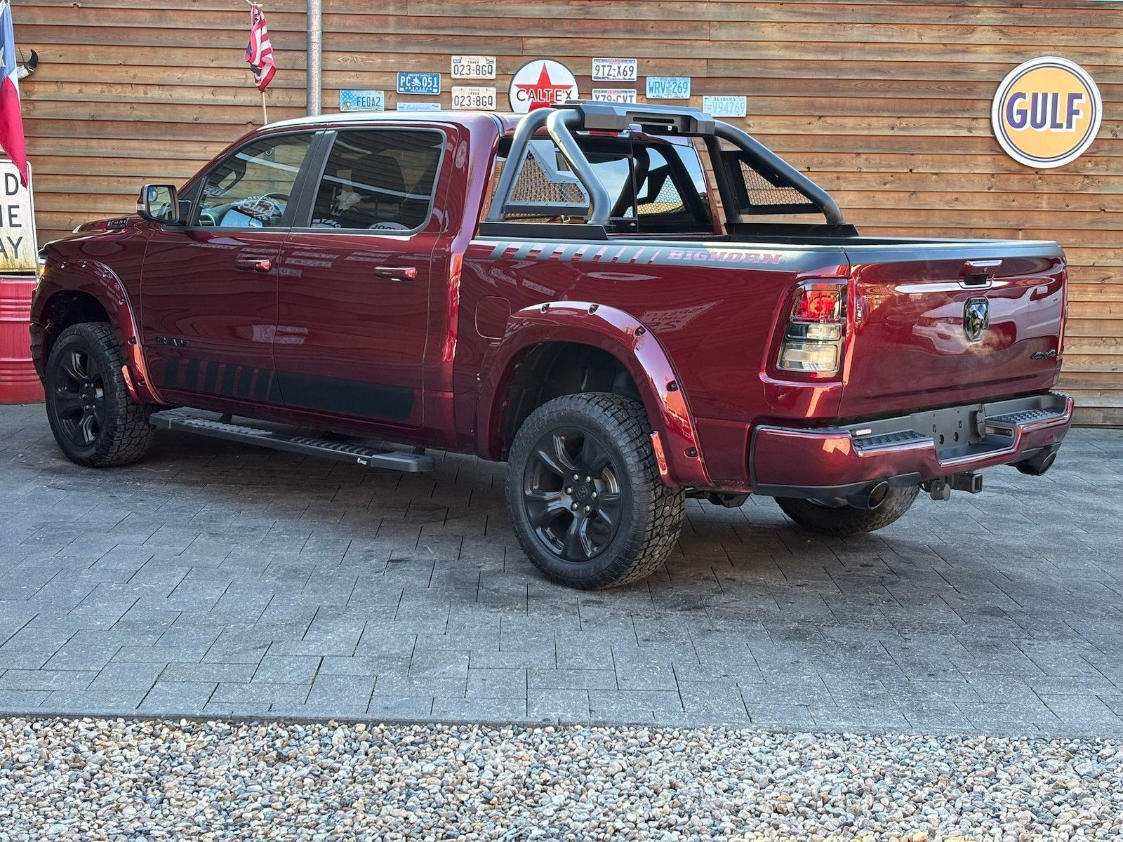 Dodge RAM 1500 5,7L BigHorn Crew Cab LED AHK 4x4 LPG